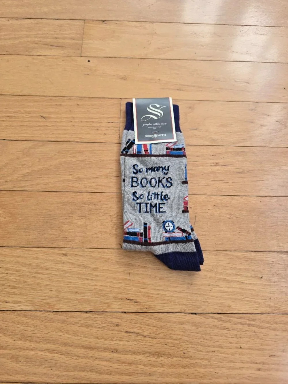 Socksmith | So Many Books So Little Time Gray Bookworm Novelty Crew Socks